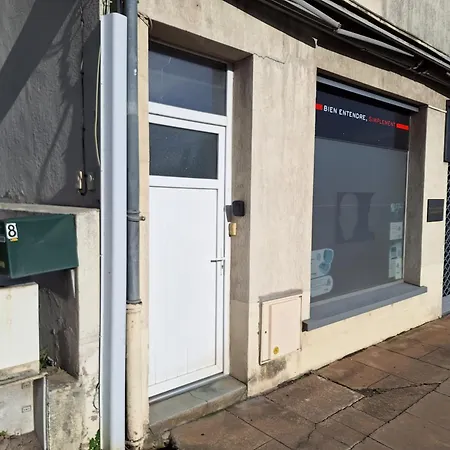 Le-Bon-Appart De Plain-Pied Avec Terrasse Auxonne Exterior photo