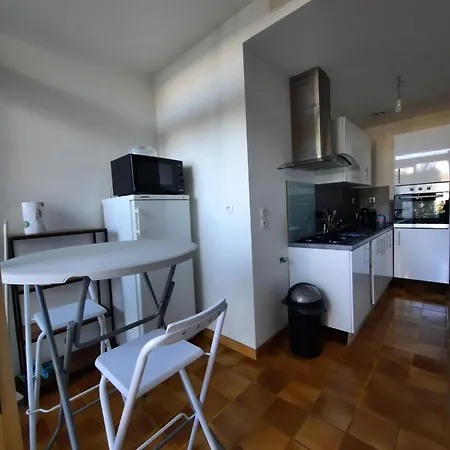 Le-Bon-Appart De Plain-Pied Avec Terrasse Auxonne Exterior photo